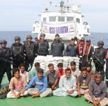 ICG seizes 86kg narcotics worth Rs 600 crore and apprehends 14 crew members of the Pakistani Vessel