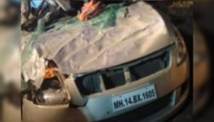 Container Truck Falls on Car in Khandala Ghat (1)