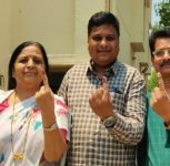 Dr. Kiran Tulse Sets An Example By Traveling From London To Vote In Pune
