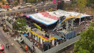 Giant Billboard Collapses in Ghatkopar