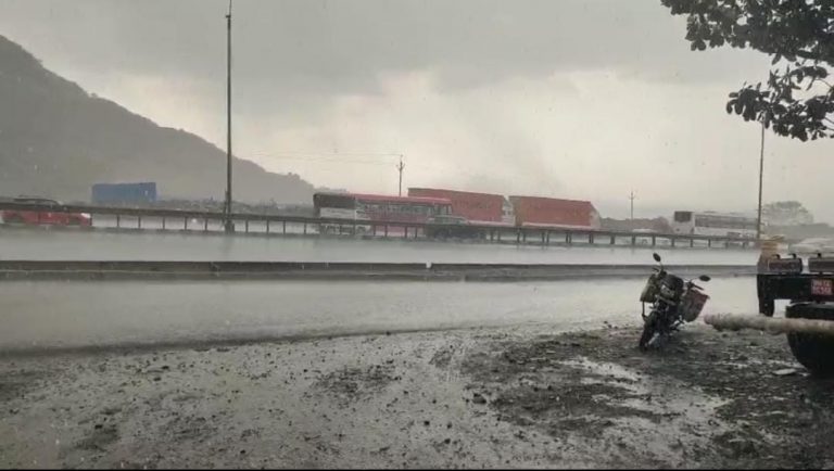 Pune Weather Alert Katraj Ghat Drenched Highway Flooded Punekar News