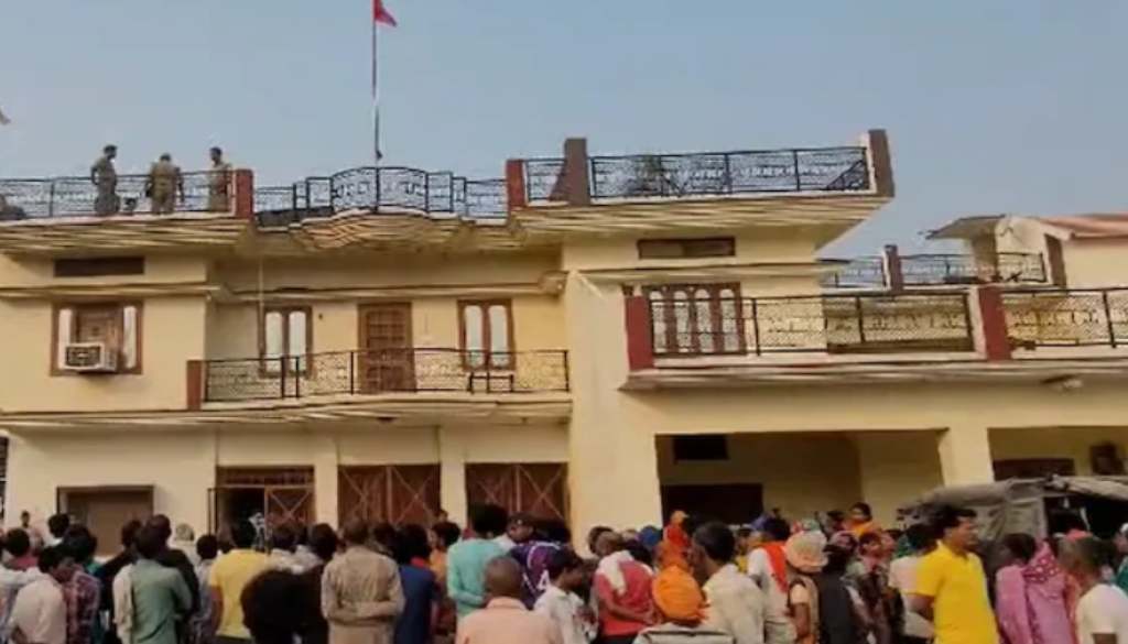 Youth in Sitapur Commits Suicide