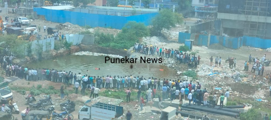 Pune Four Girls Rescued from Deep Pit on Katraj-Kondhwa Road