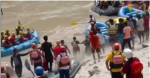 Violent Clash Between Tourists and Rafting Guides in Rishikesh Goes Viral