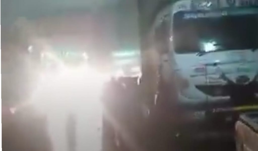 Collision Involving Trailer, Gas Tanker, and Car Transport Container Claims Life on Mumbai Pune Expressway