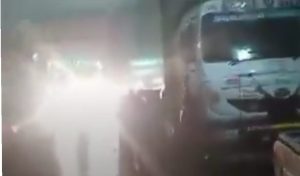 Collision Involving Trailer, Gas Tanker, and Car Transport Container Claims Life on Mumbai Pune Expressway