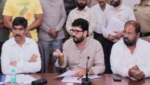 MP Murlidhar Mohol Reviews Key Development Projects for City