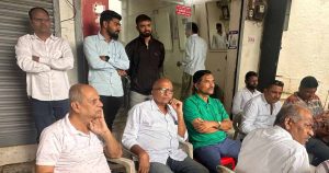 Residents accuse government of supporting developers in Bibvewadi Hill