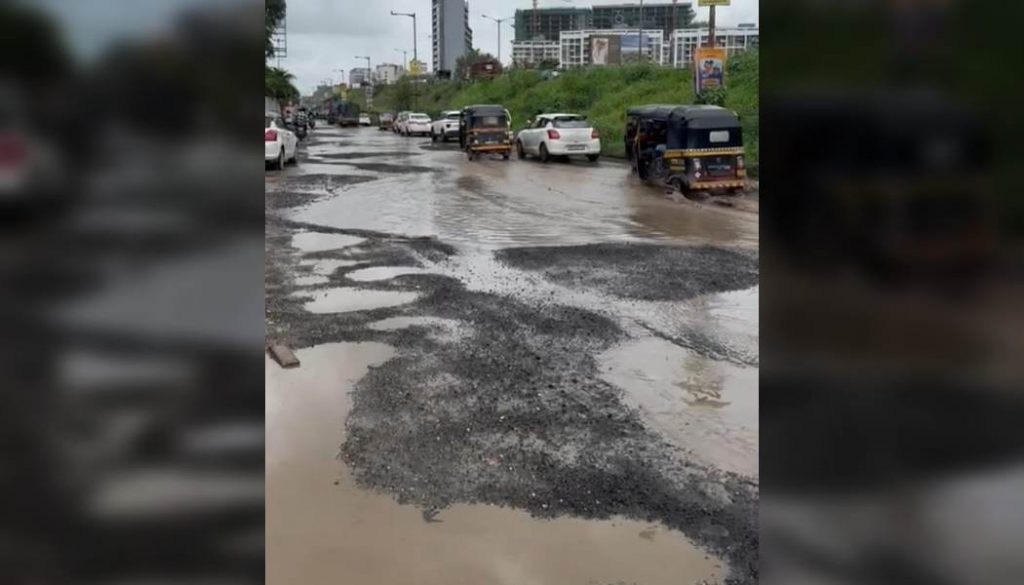 Service Road from Bhujbal Chowk to Bhumkar Chowk in Wakad