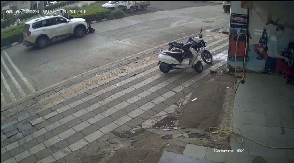 Drunk Driver in SUV Hits Delivery Boy