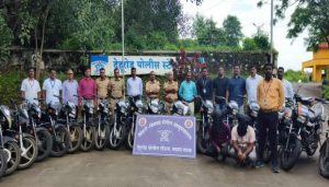 Pimpri Chinchwad Police Arrest Notorious Vehicle Thieves