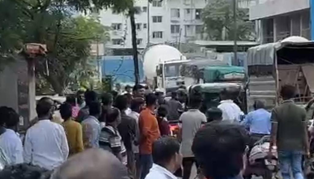 Sand Trader Shot at in Kondhwa