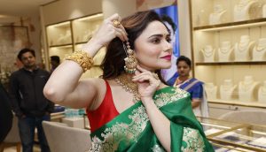 Amruta Khanvilkar, Indian film actress