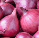 Pune Onion Prices Surge by Rs 25 per Kg in 1.5 Months; Retail Rates Touch Rs 70