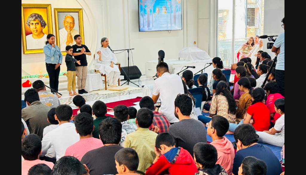 Sadhu Vaswani Mission Hosts a vibrant Diwali Mela