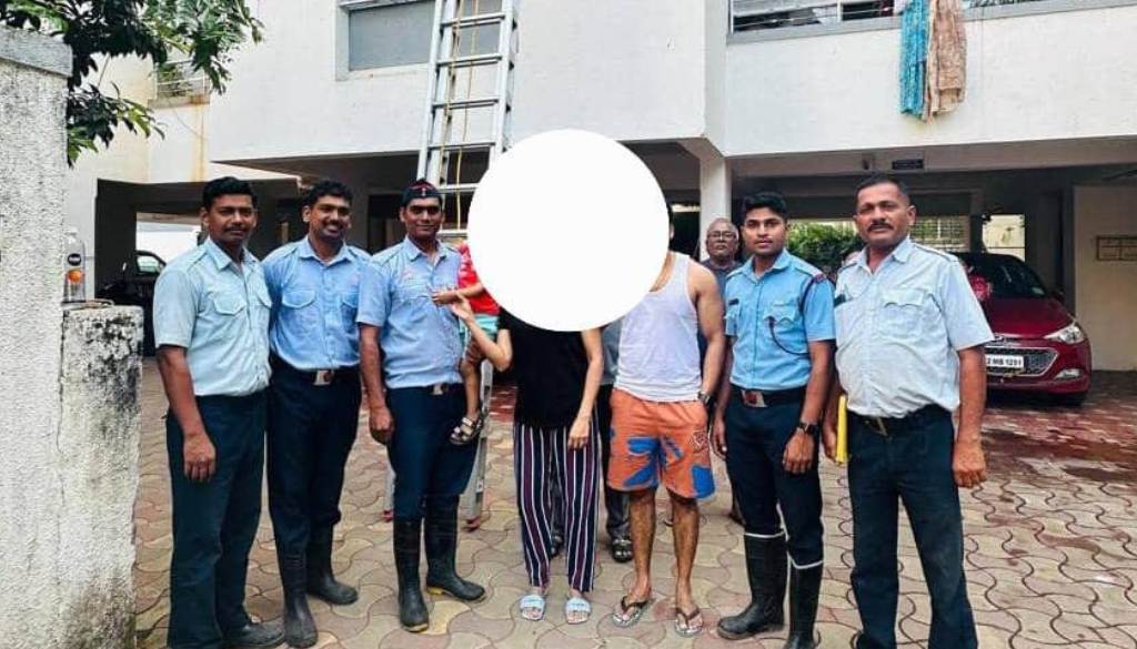 Baby Rescued by Pune Fire Brigade After Getting Trapped on Balcony