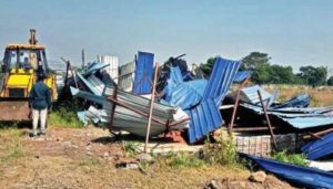 Illegal Structures Demolished on Mahatma Tekdi by PMC