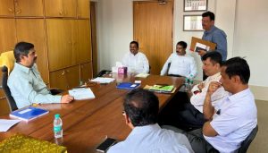 MLA Bapusaheb Pathare Pushes for Completion of Kharadi-Shivane Road to Ease Traffic