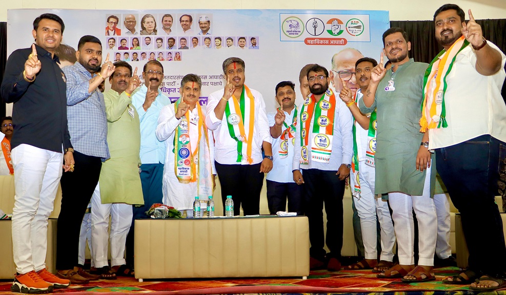 rohit pawar campaigns for Rahul Kalate