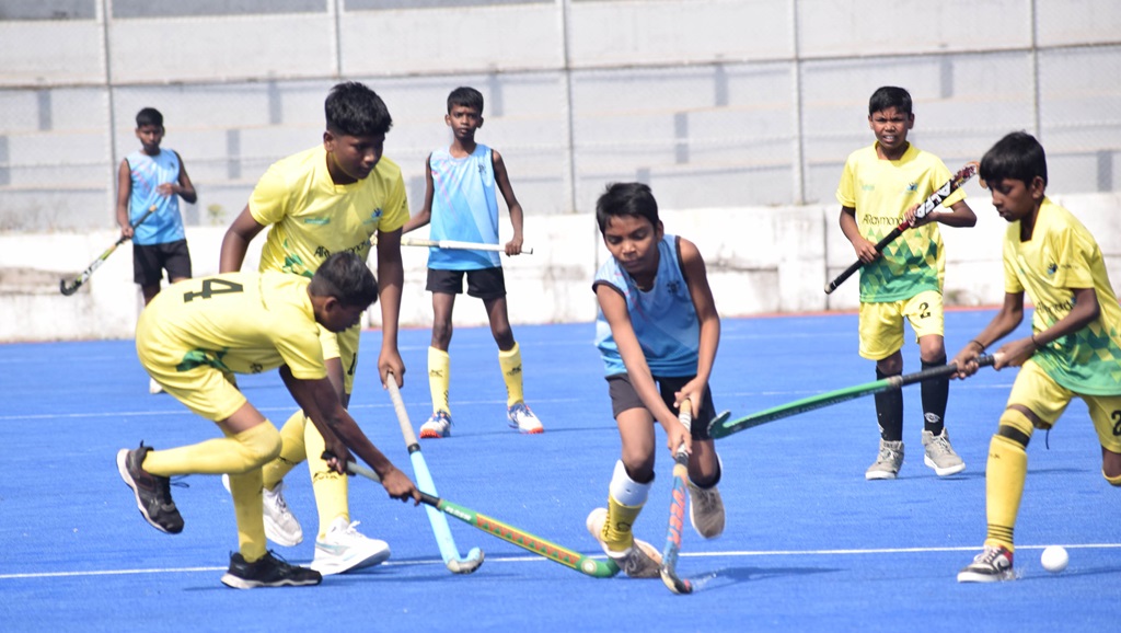 HOCKEY