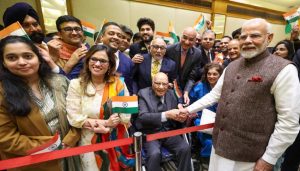 PM Modi Meets 101-Year-Old Former IFS Officer Mangal Sain Handa During Kuwait Visit
