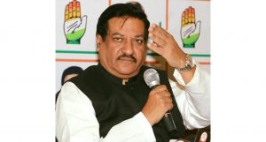 Prithviraj Chavan Draws Parallels Between Eknath Shinde and Uddhav Thackeray