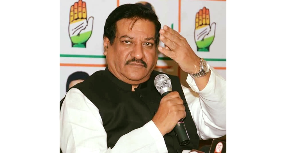 Prithviraj Chavan Draws Parallels Between Eknath Shinde and Uddhav Thackeray