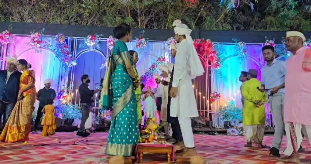 Maharashtra Witnesses First Community Wedding for Transgender Couples in Pune