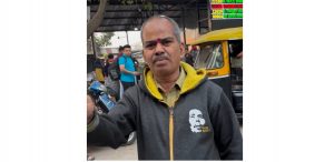 Autorickshaw driver harassment at Pune railway station