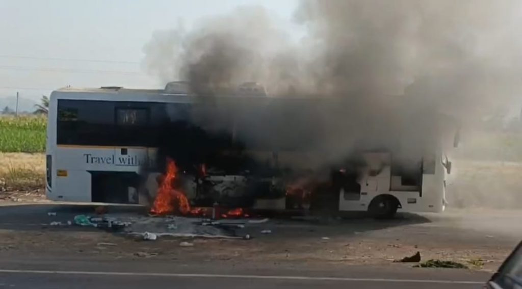 Fire Breaks Out in Pune-Bound Bus with IIT Bombay Students Onboard