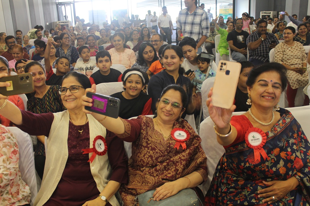 PEOPLE AT SPARROW DAY