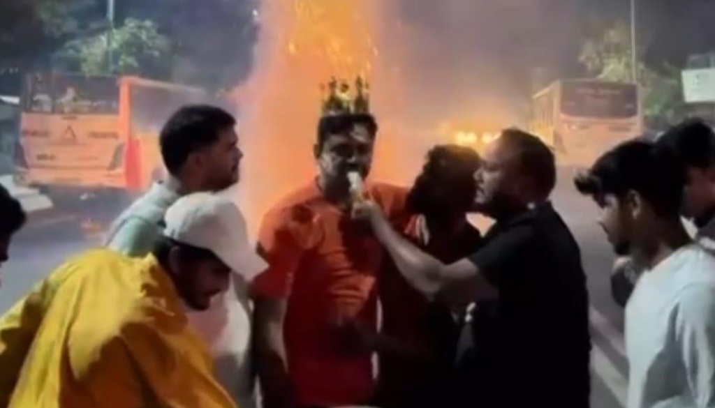 Pimpri Chinchwad Police Officials Suspended for Celebrating Birthday on Street
