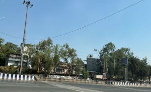 Traffic Diversion Near Shastrinagar Chowk Causes Confusion