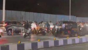 Drivers Take Dangerous Reverse Route on Sinhagad Road Flyover
