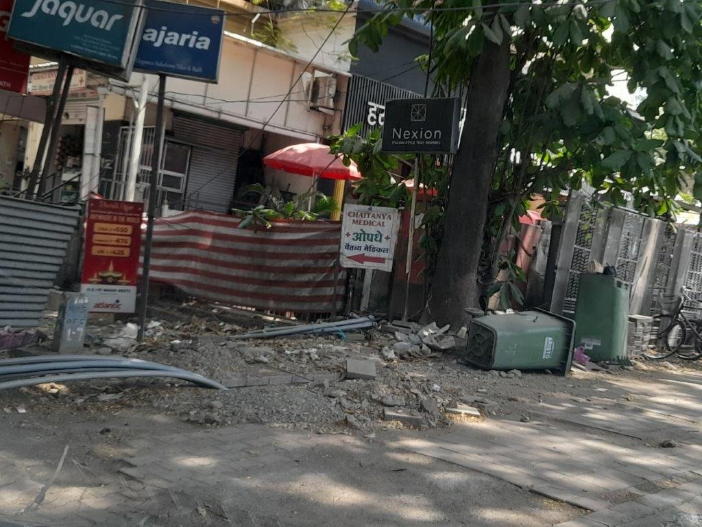 Nagar Road condition of footpaths