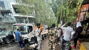 Unauthorized Vendors Return Soon After PMC Drive in Viman Nagar