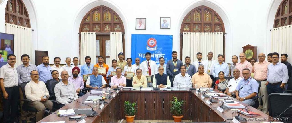 12 Central Railway Employees Felicitated with Safety Awards