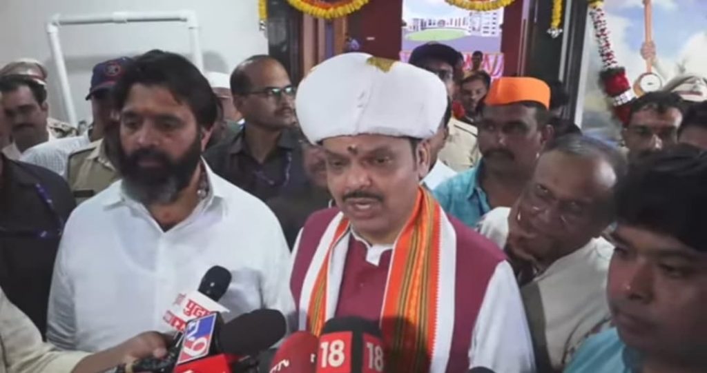 CM Devendra Fadnavis Visits Sant Peeth