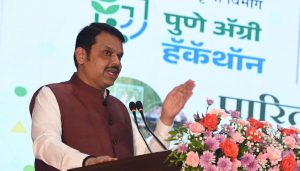 CM Fadnavis at Pune Agri Hackathon Awards Ceremony