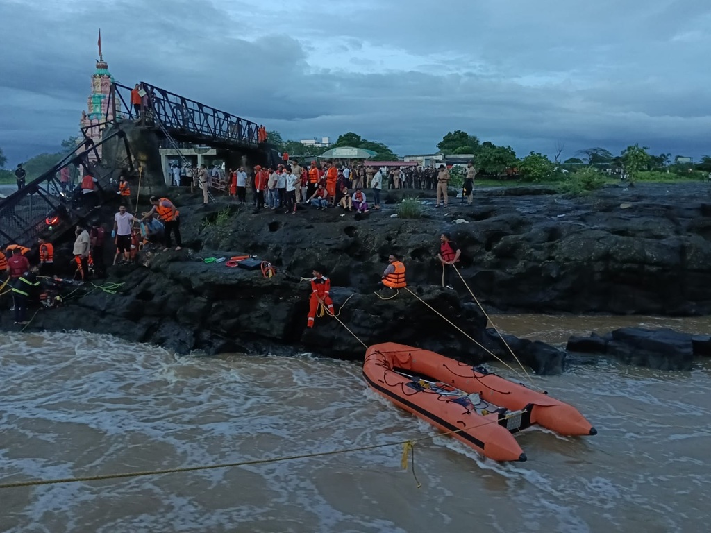 NDRF rescue at Kund Mala