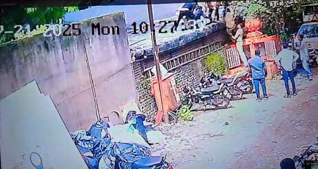 Attacker Caught With Blood-Stained Clothes