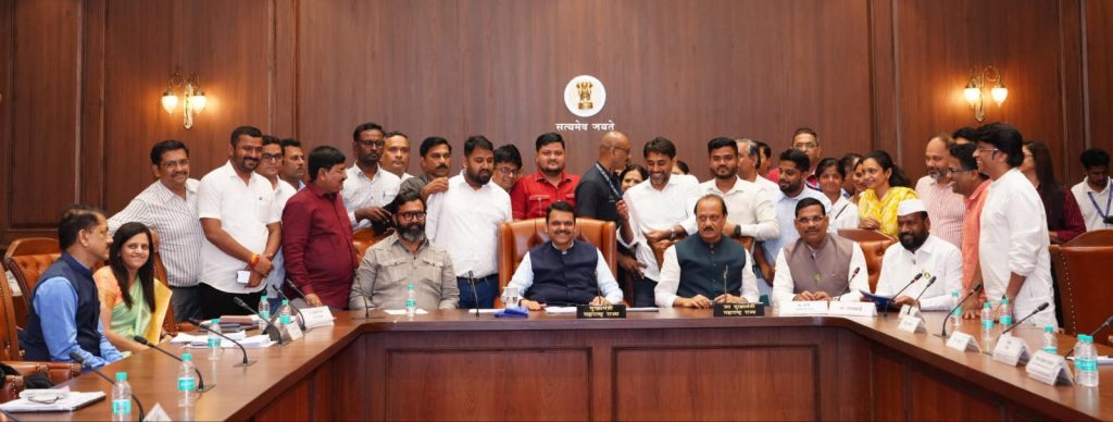 CM Fadnavis Clears Key Infrastructure Plans