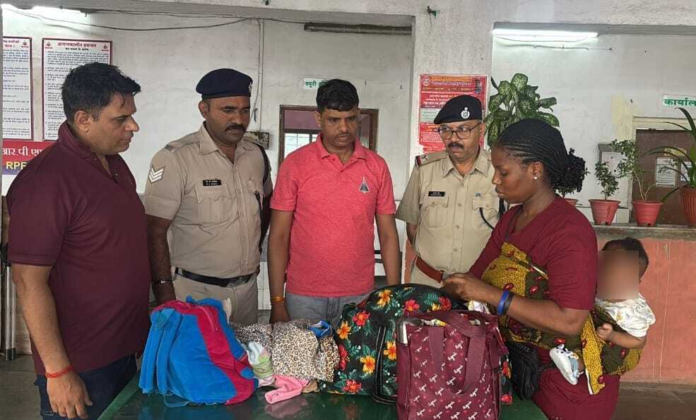 Cocaine and Meth Seized from Nigerian Woman on Mangala Express