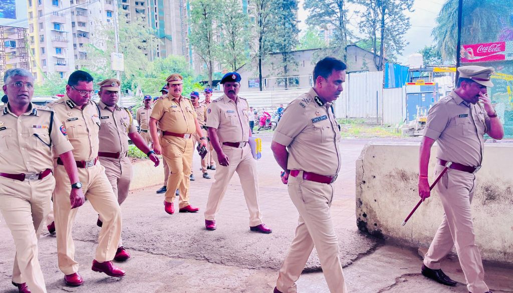 Police Commissioner Vinay Kumar Choubey visited various key road stretches in Hinjawadi
