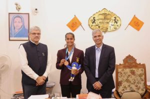 Savitribai Phule Pune University Felicitates Bronze Medalist Vaishnavi Aadkar