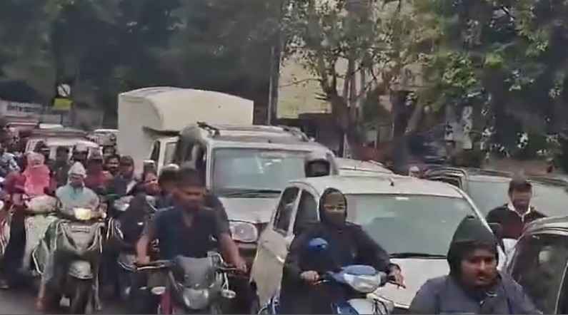 Sinhagad Road Traffic