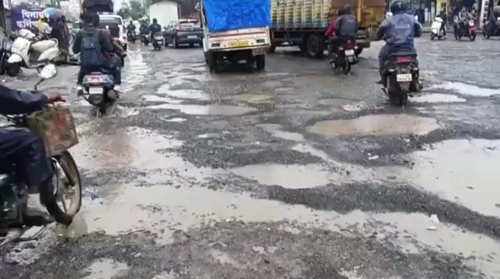Hinjawadi Residents Raise Concerns Over Neglected Road Repairs at Laxmi Chowk