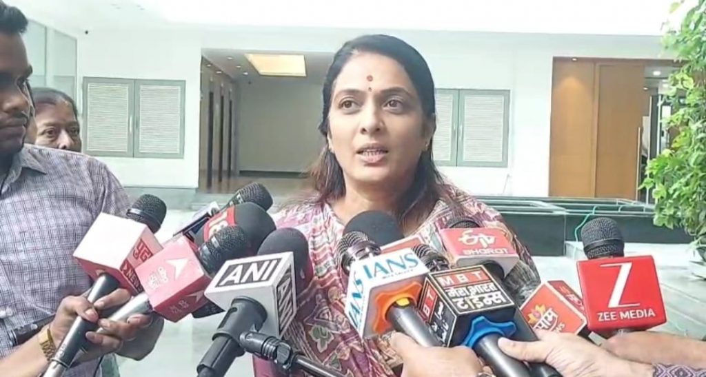 Rohini Khadse Alleges Political Targeting, Says Will Respond at Right Time