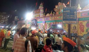 Sakal Hindu Samaj Protests PMC Notice to Remove Temple in Vishrantwadi Chowk