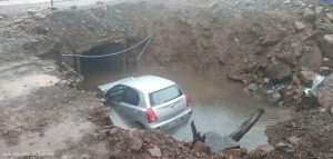 Car Falls Into Pit in Varandha Ghat